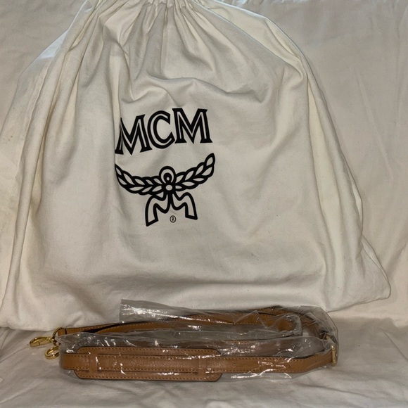 Preowned, 😍 MCM Visetos Studded Boston Bag, cognac coated canvas/leather trim - Picture 6 of 7